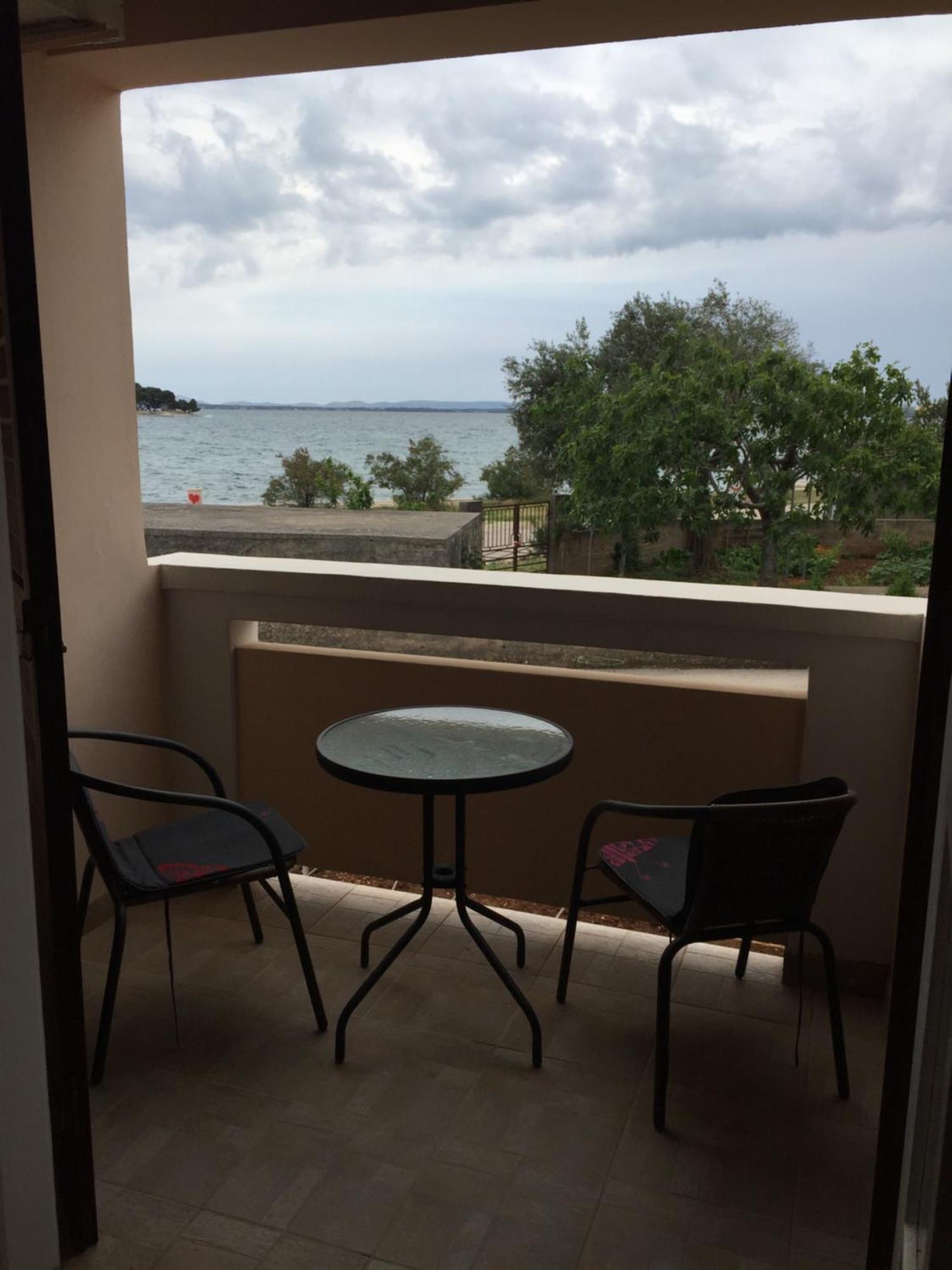 Guest House Punta Grzan Petrcane Rom bilde