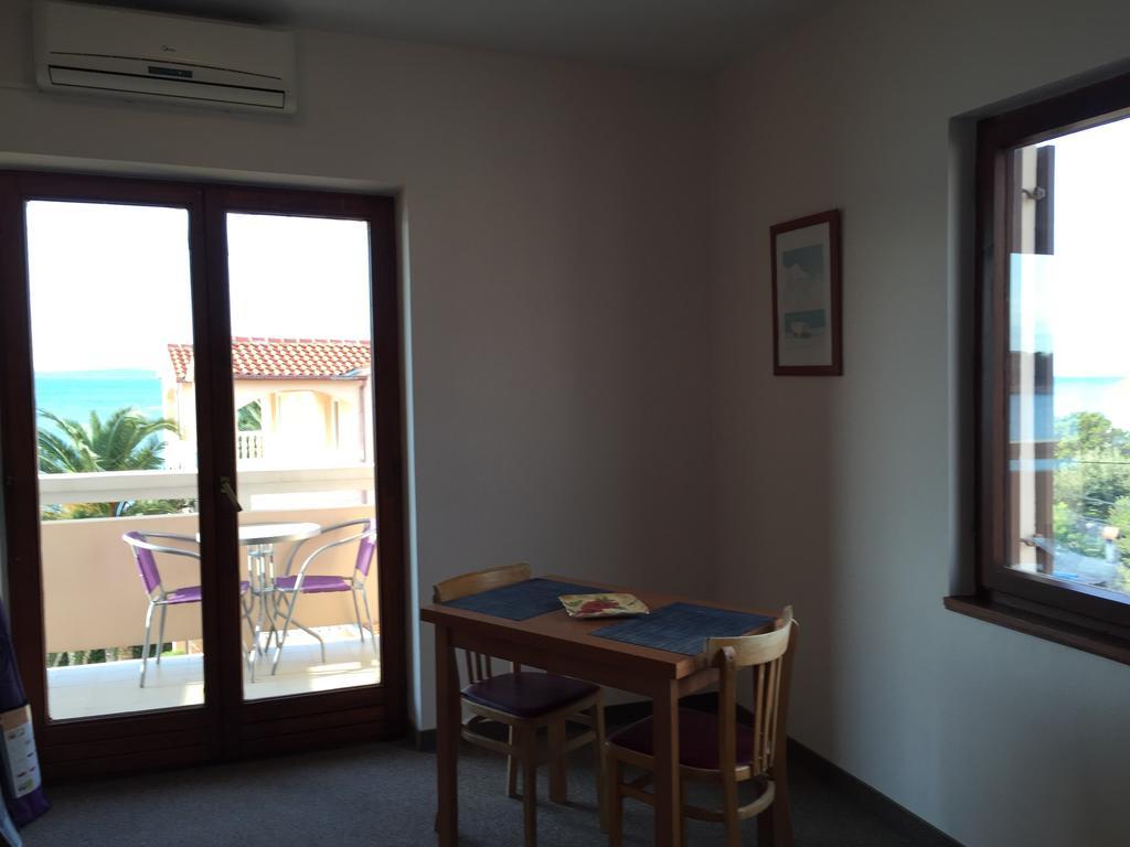 Guest House Punta Grzan Petrcane Rom bilde