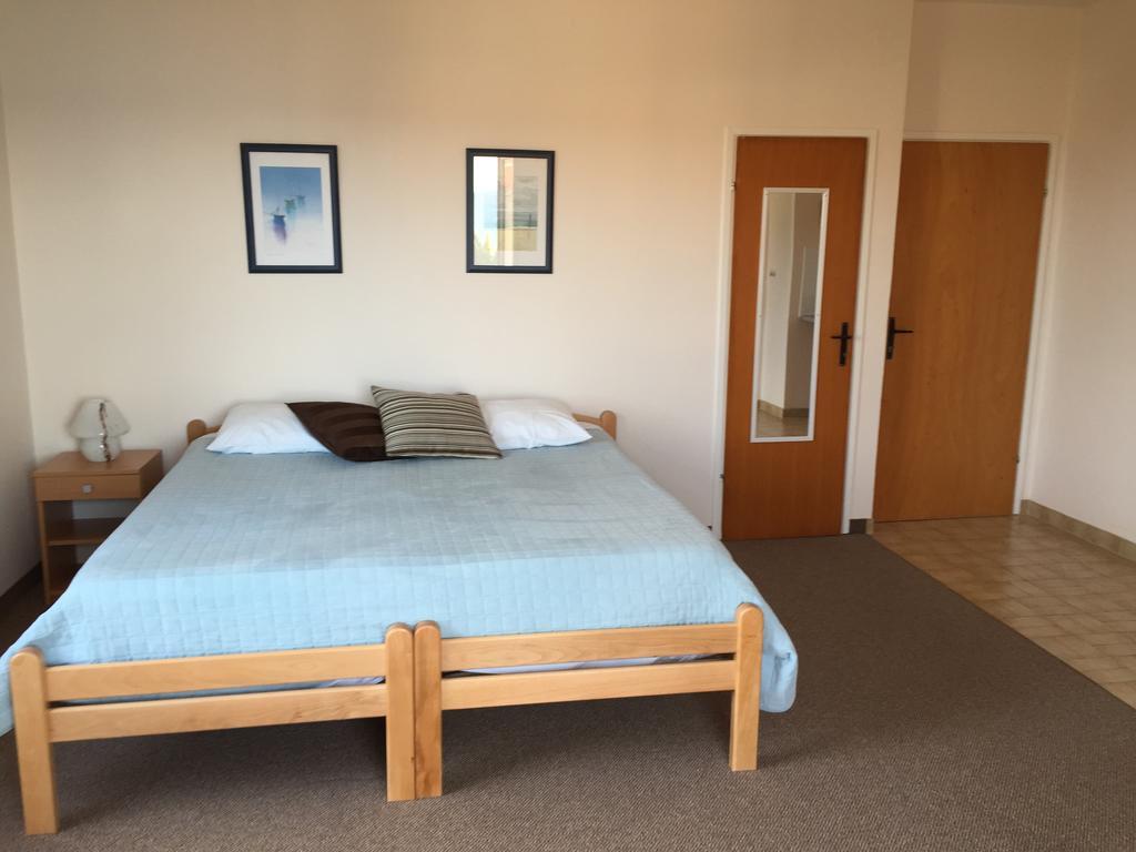 Guest House Punta Grzan Petrcane Rom bilde
