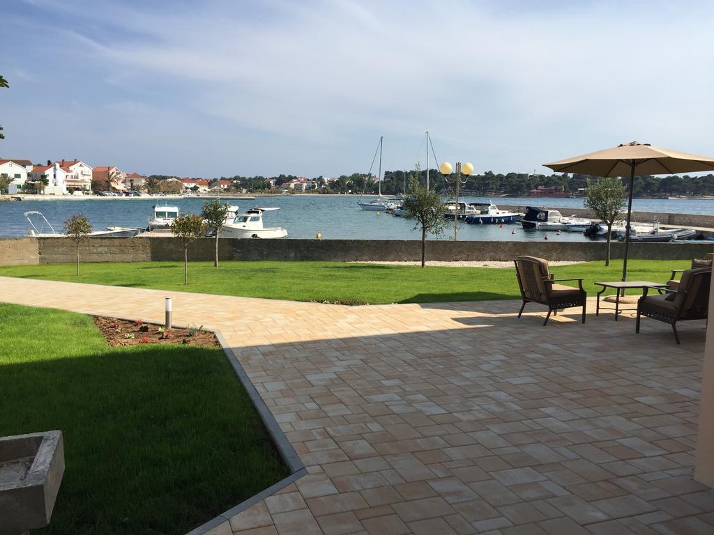 Guest House Punta Grzan Petrcane Eksteriør bilde